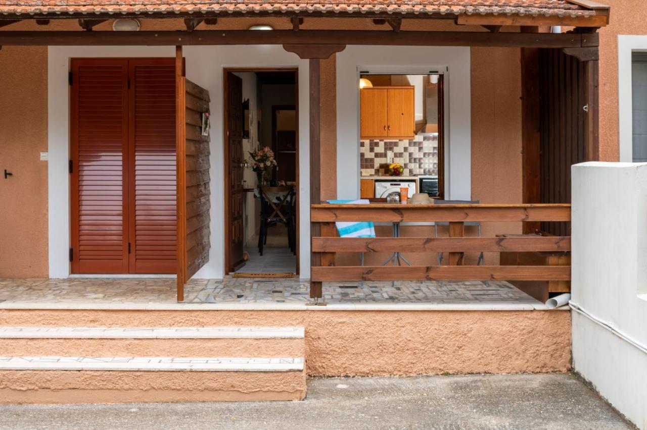 Studio De Bosset Argostoli  Luaran gambar